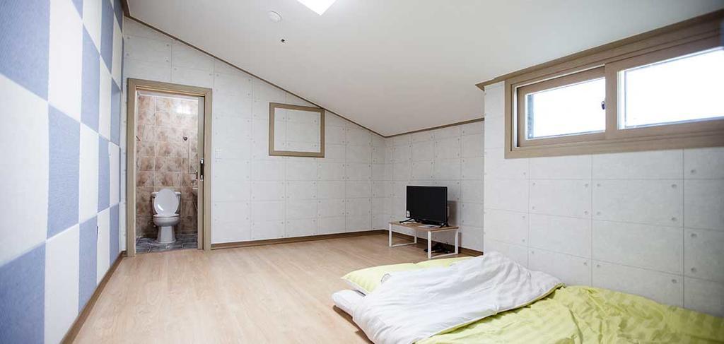 Jeonju Kirin Guesthouse ภายนอก รูปภาพ